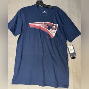 🆕 Fanatics MenMedium New England Patriots Logo Tee Navy Blue/Red Fast Shipping